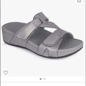 Vionic Women's Pacific Kyla Walking Sandals Orthotic Arch Support. Pewter